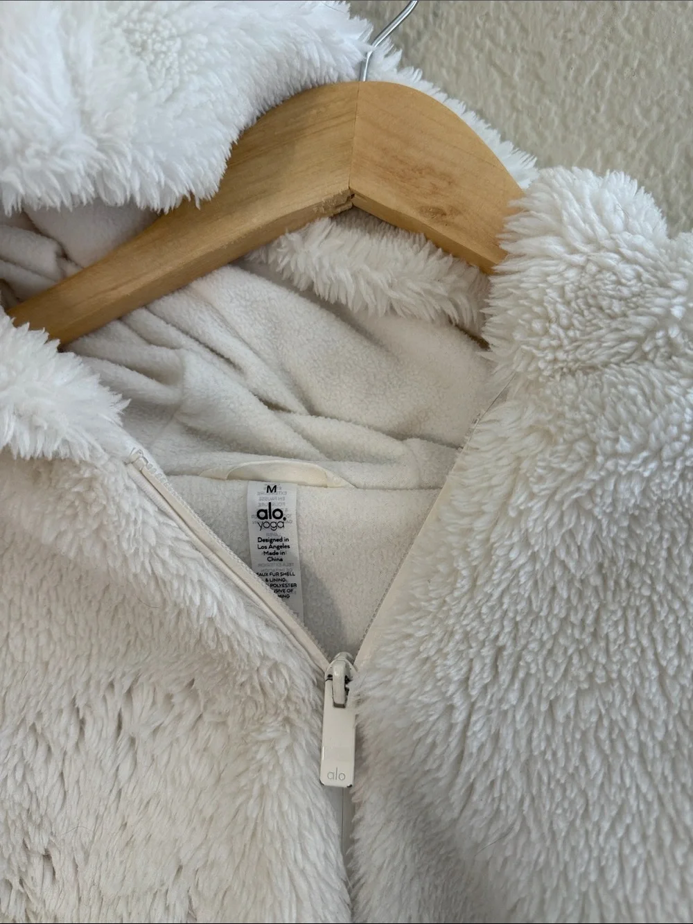 ALO Yoga plush cream